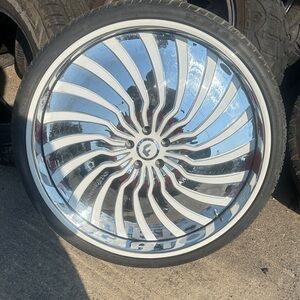 Forgiato Chrome and White Wheel Rim